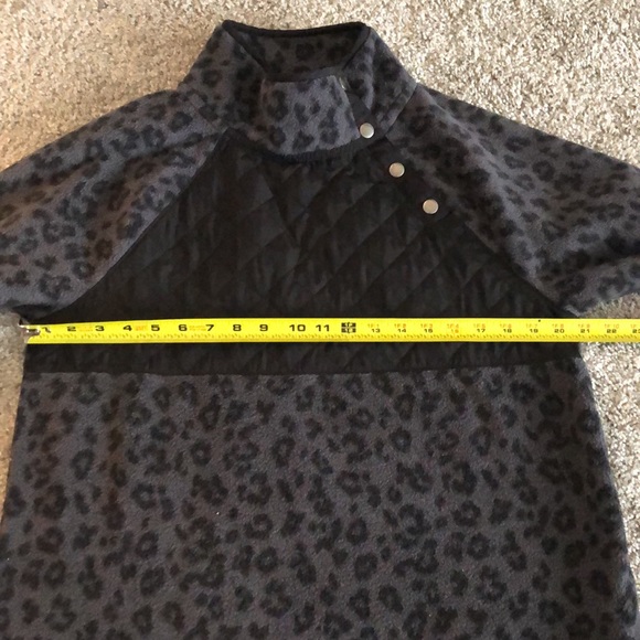 J Crew Factory Quilted button-neck sherpa tunic
Medium - Picture 8 of 8